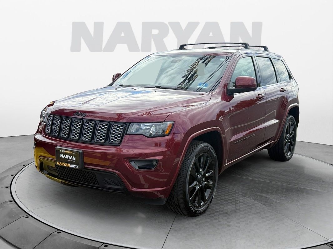 2020 Jeep Grand Cherokee Altitude photo 2