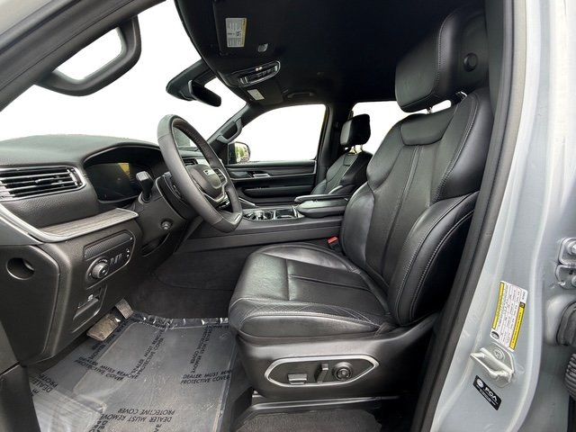 2024 Jeep Wagoneer Series II - Photo 12