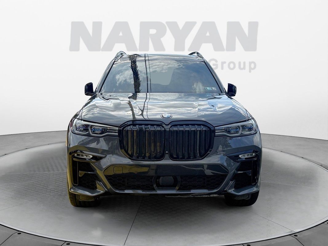 2022 Bmw X7 M50i photo 2