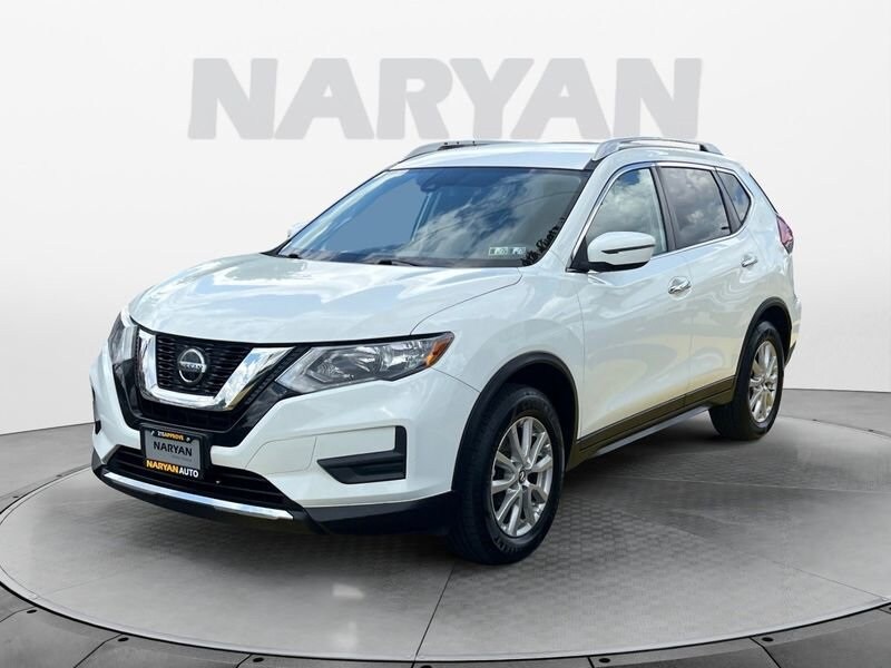 2019 Nissan Rogue SV photo 3