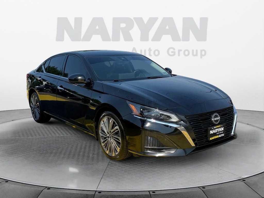 Used 2023 Nissan Altima SL Intelligent AWD Sedan