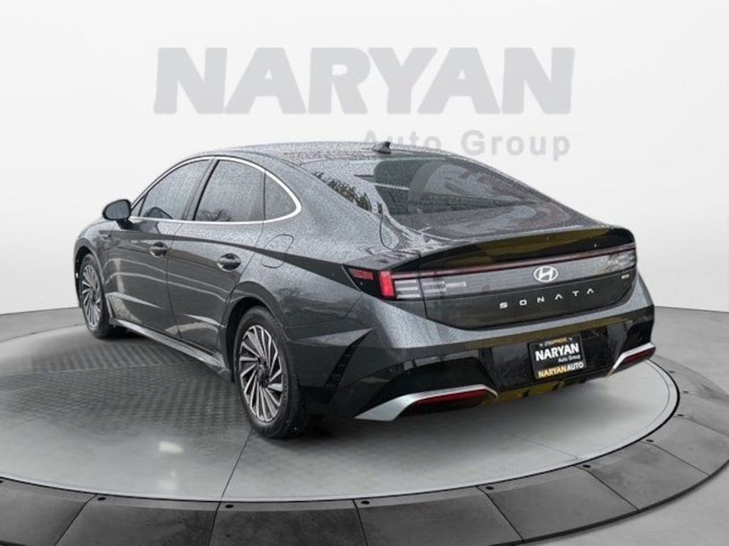 Used 2024 Hyundai Sonata Hybrid SEL Sedan