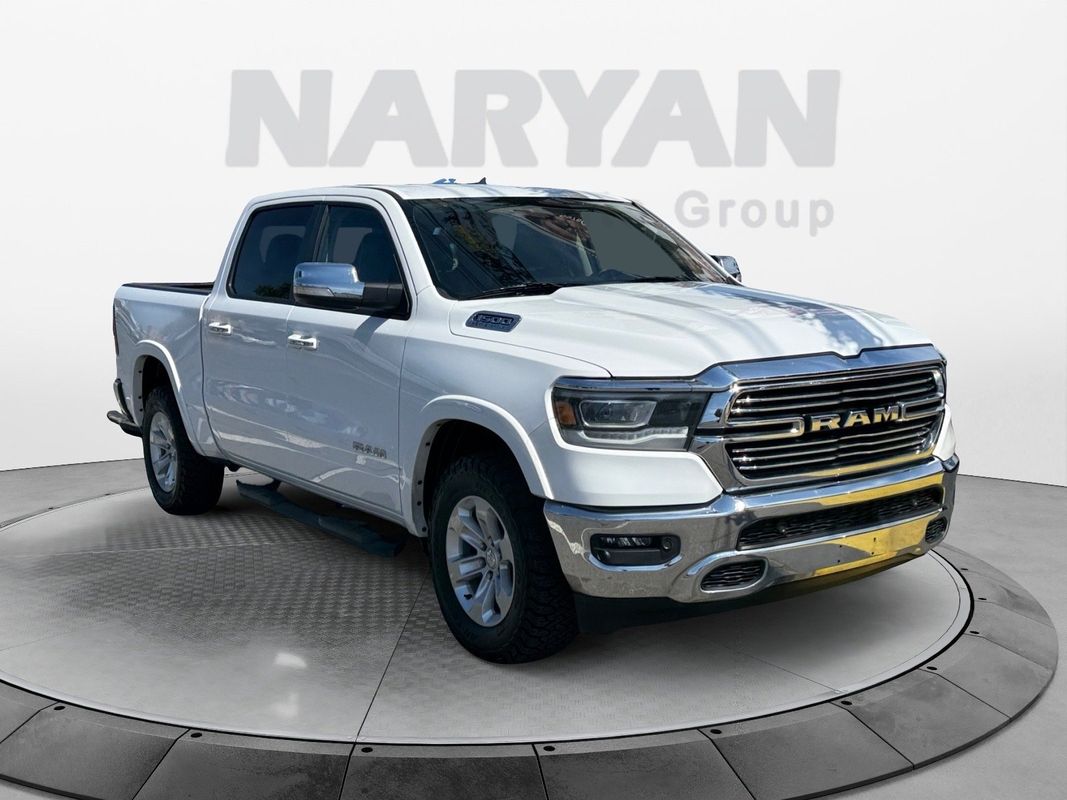 2022 RAM 1500 Laramie 4x4 Crew Cab 5'7's photo