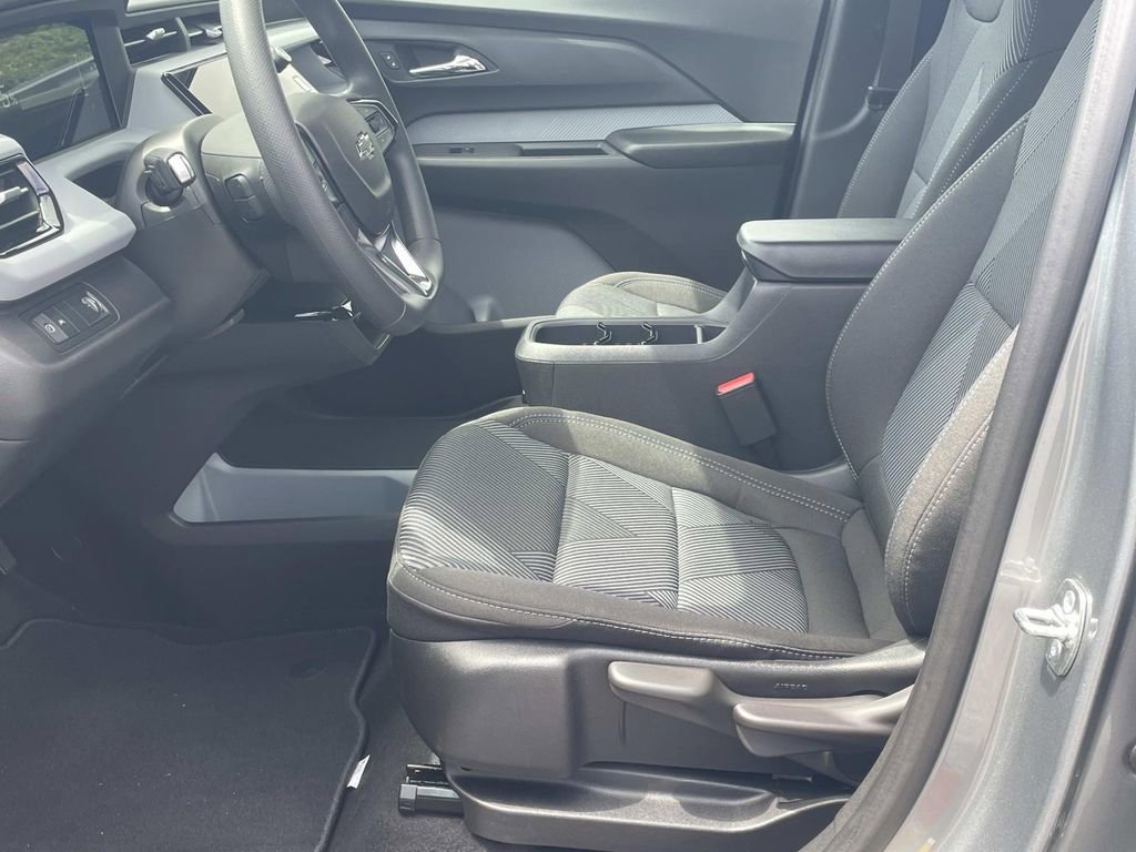 2027 Chevrolet Bolt LT - Photo 15