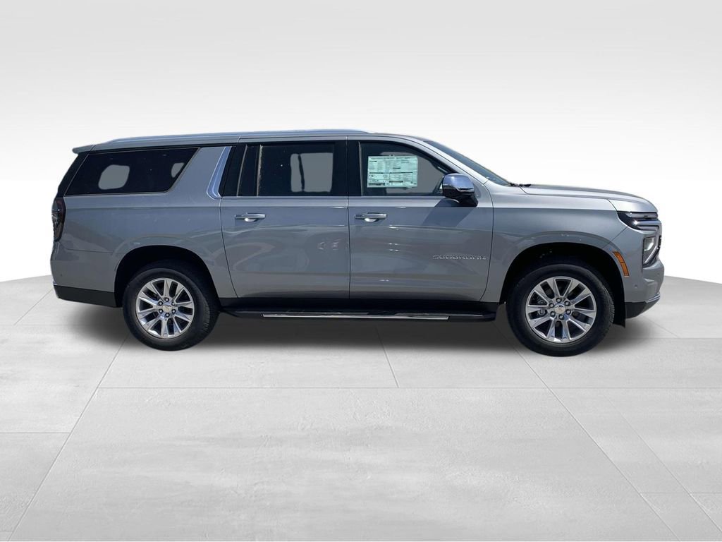 2025 Chevrolet Suburban Premier photo 2