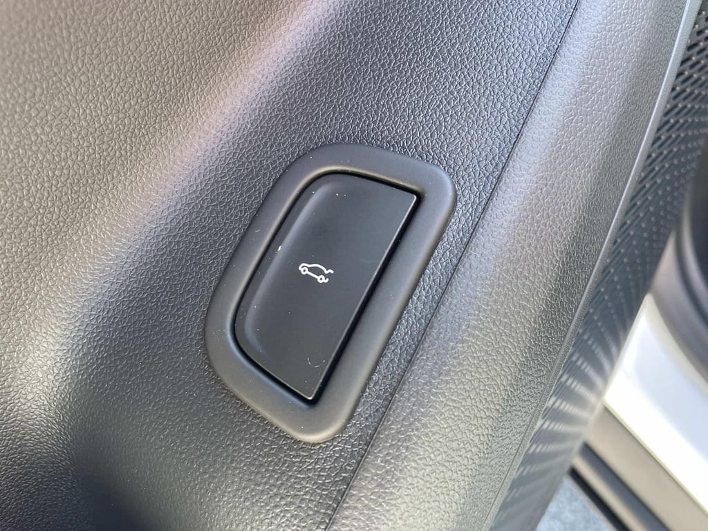 2026 Chevrolet Traverse LT - Photo 17