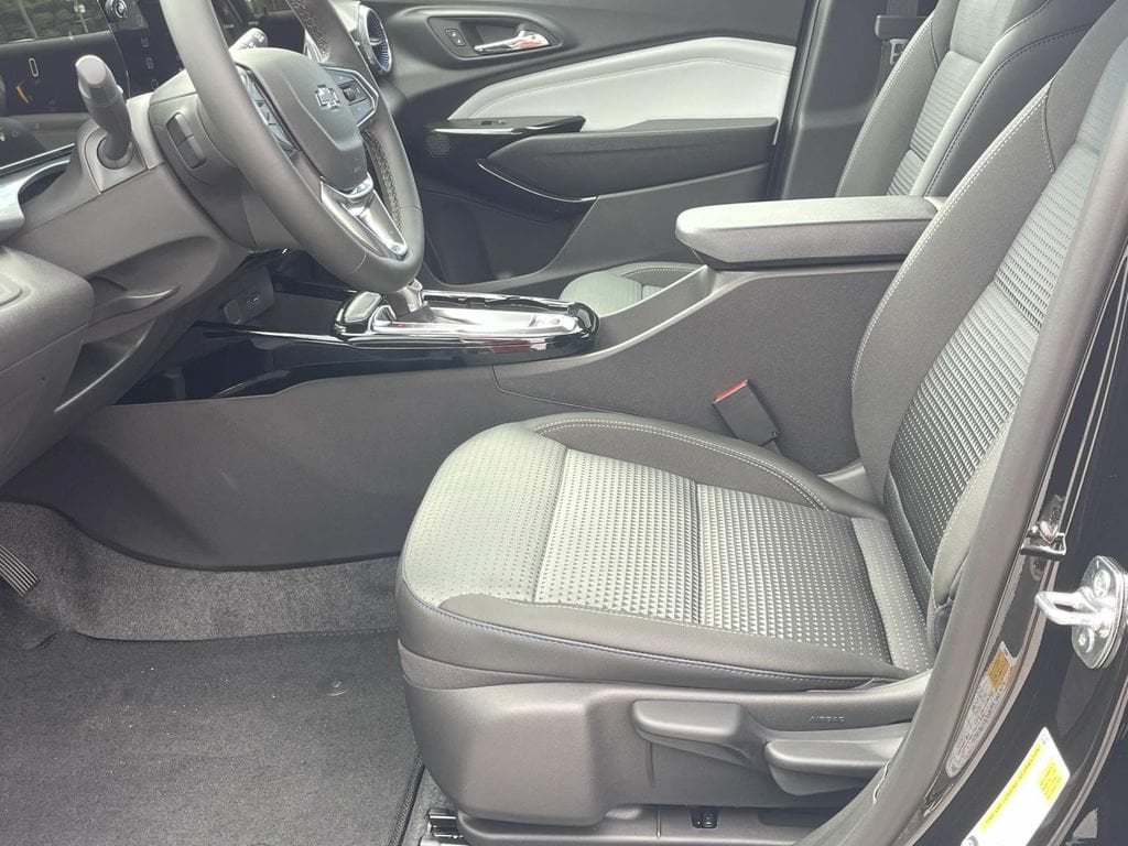 2026 Chevrolet Trax LT - Photo 15