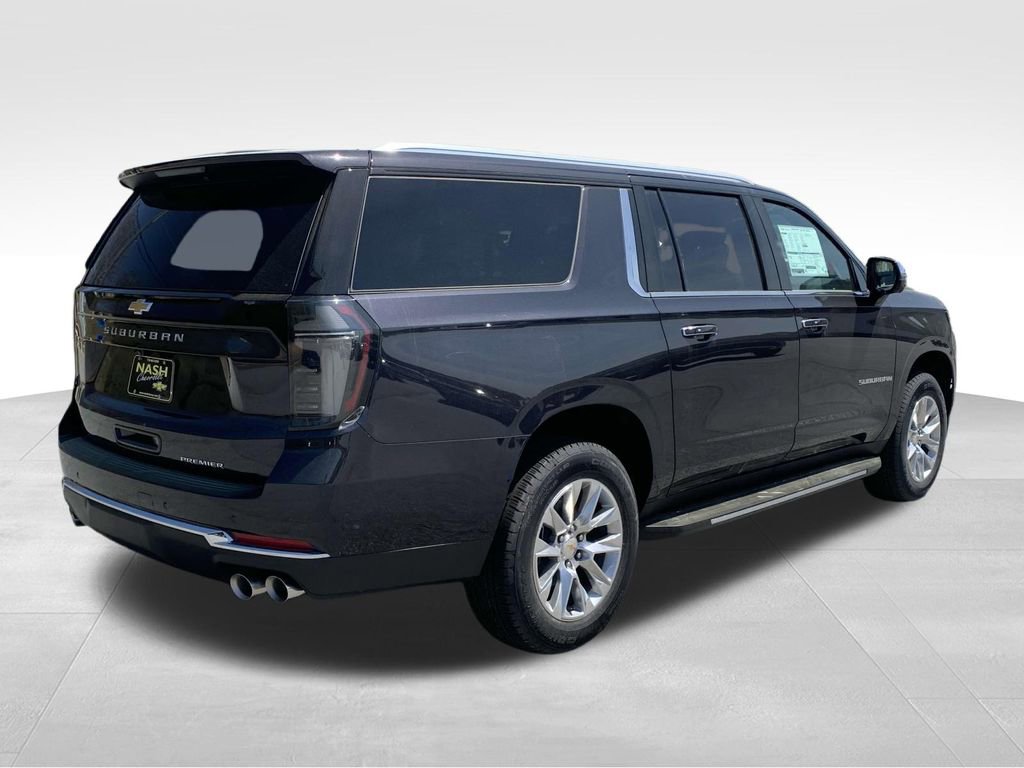 2025 Chevrolet Suburban Premier photo 3
