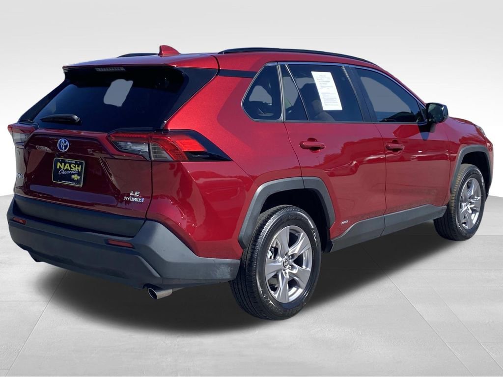 2023 Toyota RAV4 Hybrid LE photo 3