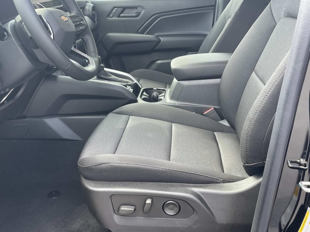 2026 Chevrolet Colorado Work Truck - Photo 17