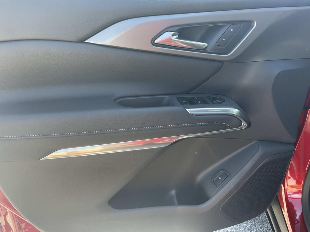 2027 Chevrolet Traverse LT - Photo 15