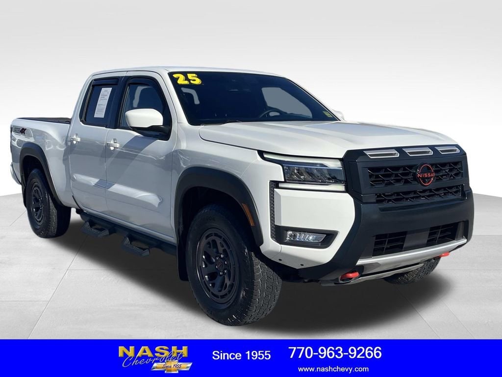 2025 Nissan Frontier PRO-4X's photo