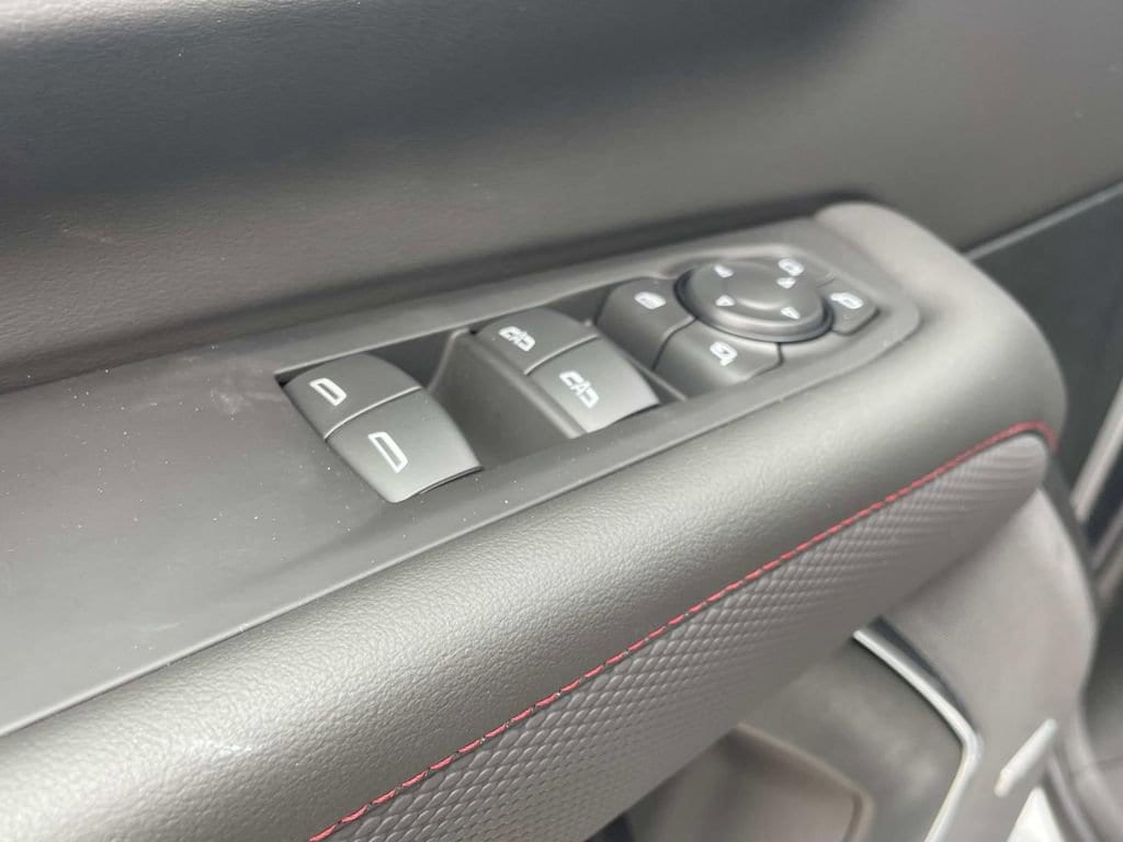 2026 Chevrolet Suburban RST - Photo 16