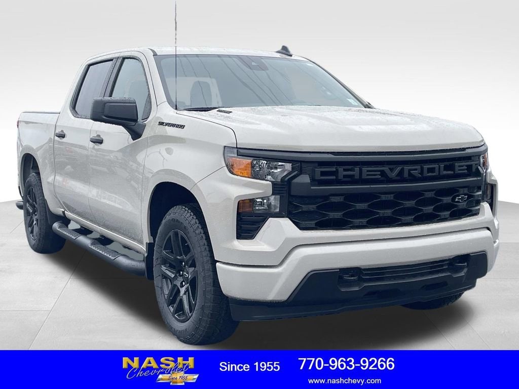 2026 Chevrolet Silverado Base's photo