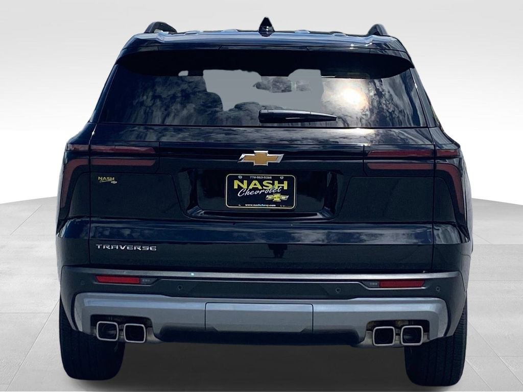 2025 Chevrolet Traverse photo 4