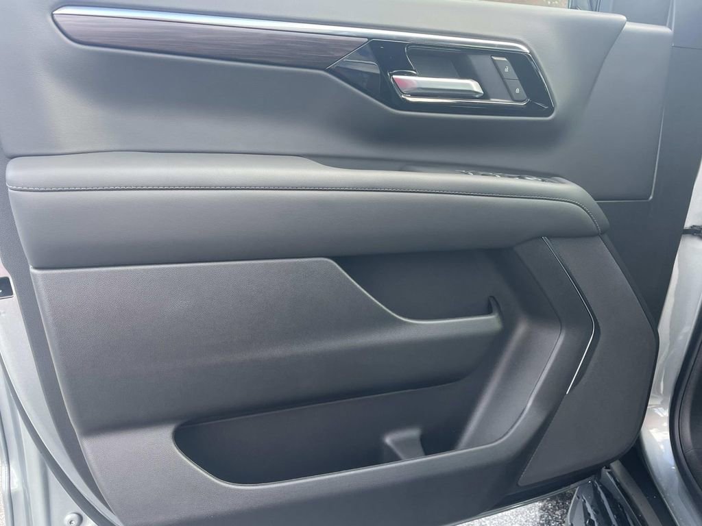 2026 Chevrolet Tahoe LS - Photo 15