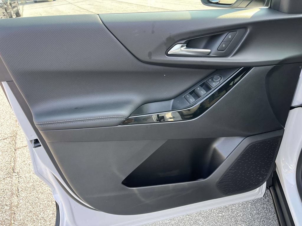 2027 Chevrolet Equinox LT - Photo 15