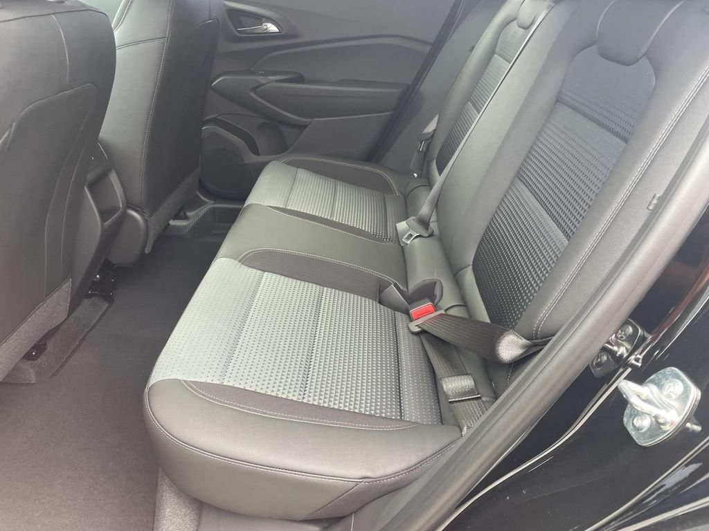 2026 Chevrolet Trax LT - Photo 11