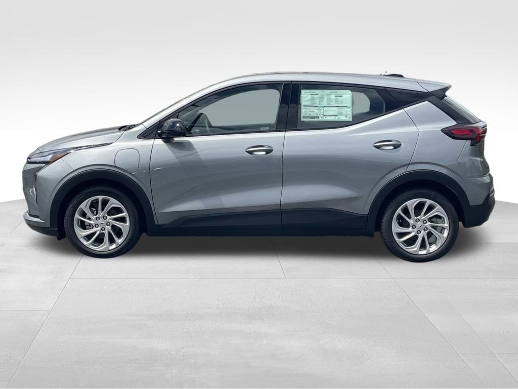 2027 Chevrolet Bolt LT - Photo 6