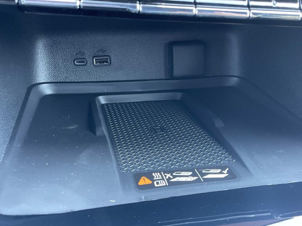 2027 Chevrolet Traverse LT - Photo 25