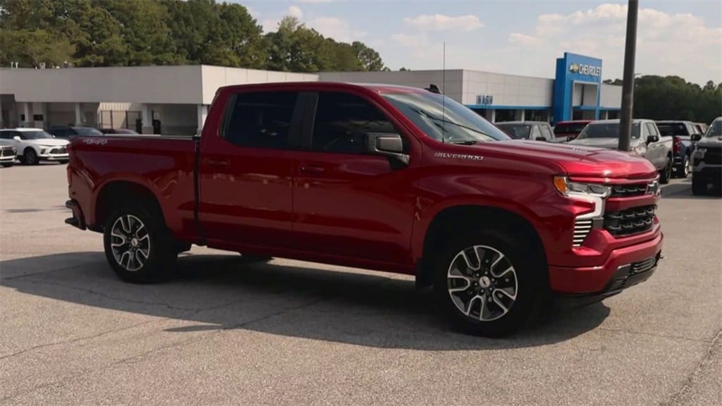 Used 2022 Chevrolet Silverado 1500 RST with VIN 1GCUDEEL2NZ535288 for sale in Lawrenceville, GA