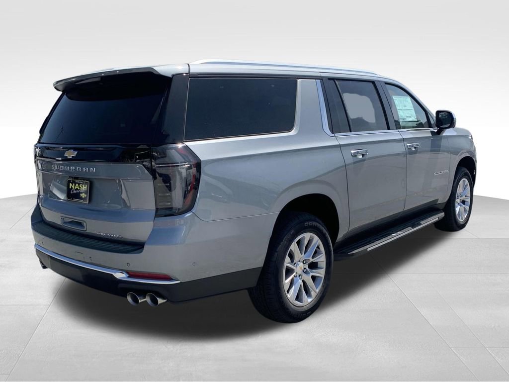 2025 Chevrolet Suburban Premier photo 3