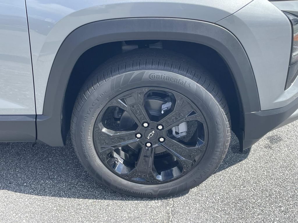 2027 Chevrolet Equinox LT - Photo 10
