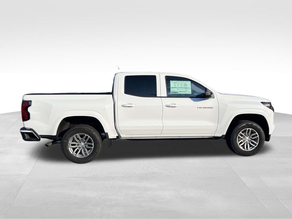 2026 Chevrolet Colorado LT photo 2