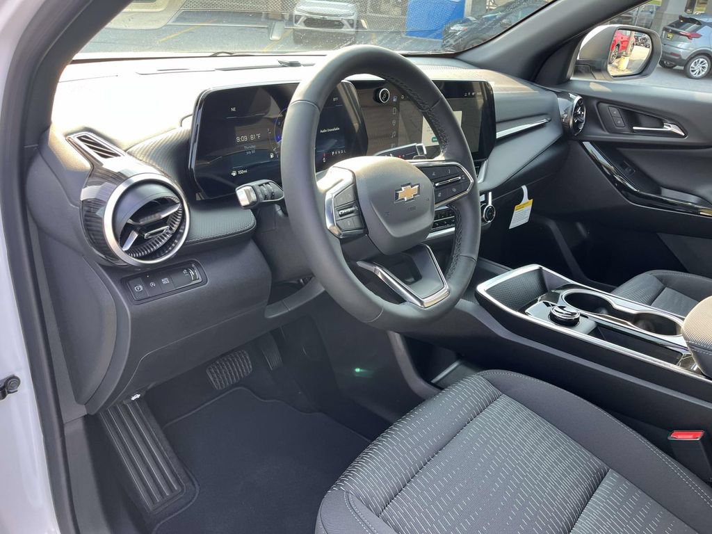 2027 Chevrolet Equinox LT - Photo 14