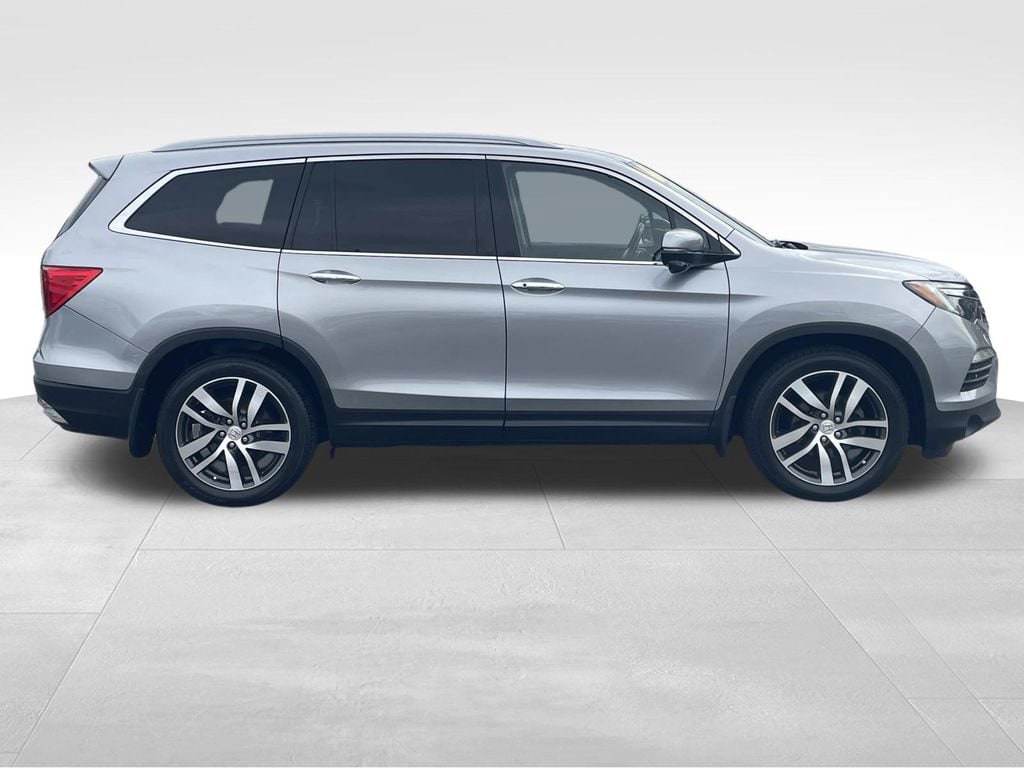 Used 2016 Honda Pilot Touring with VIN 5FNYF5H93GB039226 for sale in Lawrenceville, GA