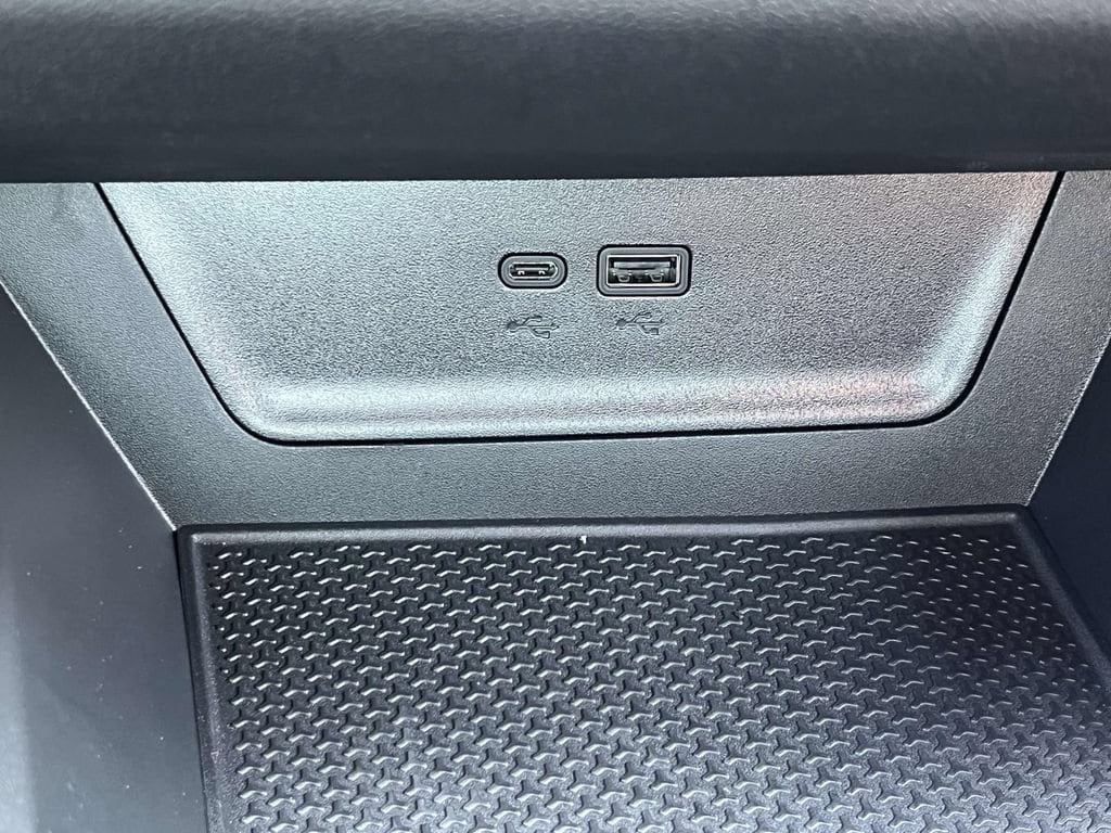 2027 Chevrolet Equinox LT - Photo 26