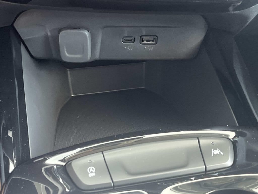 2026 Chevrolet Trax LT - Photo 21