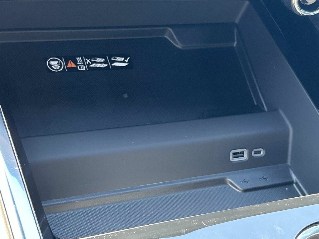 2027 Chevrolet Suburban Z71 - Photo 26