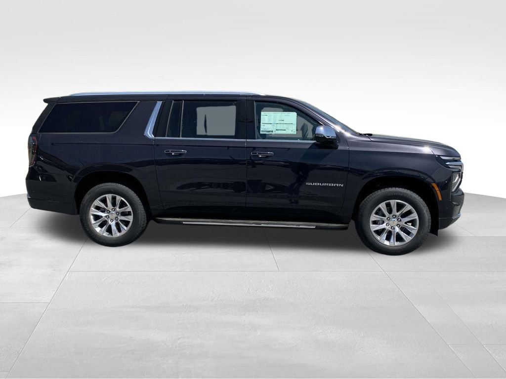 2025 Chevrolet Suburban Premier photo 2