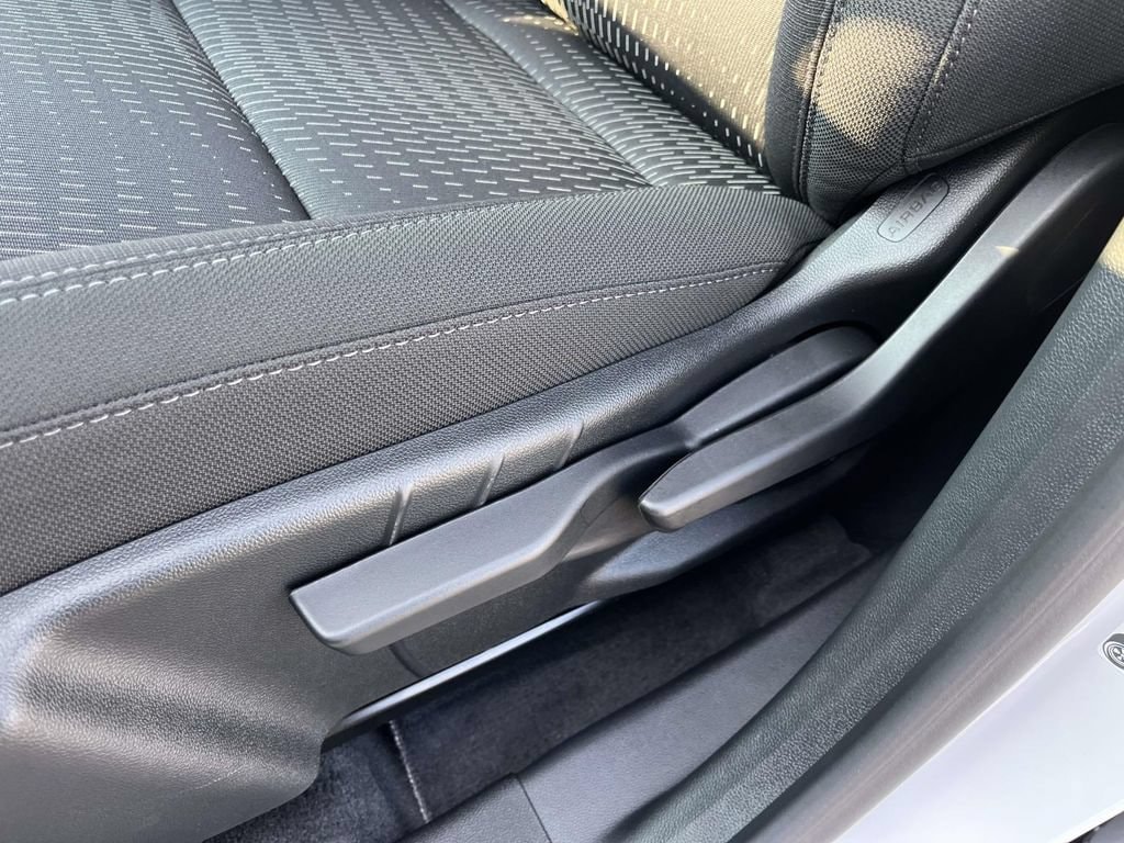 2027 Chevrolet Equinox LT - Photo 17