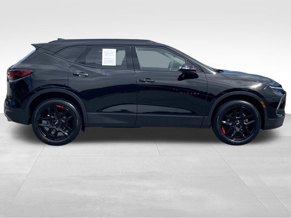 2024 Chevrolet Blazer 3LT photo 2