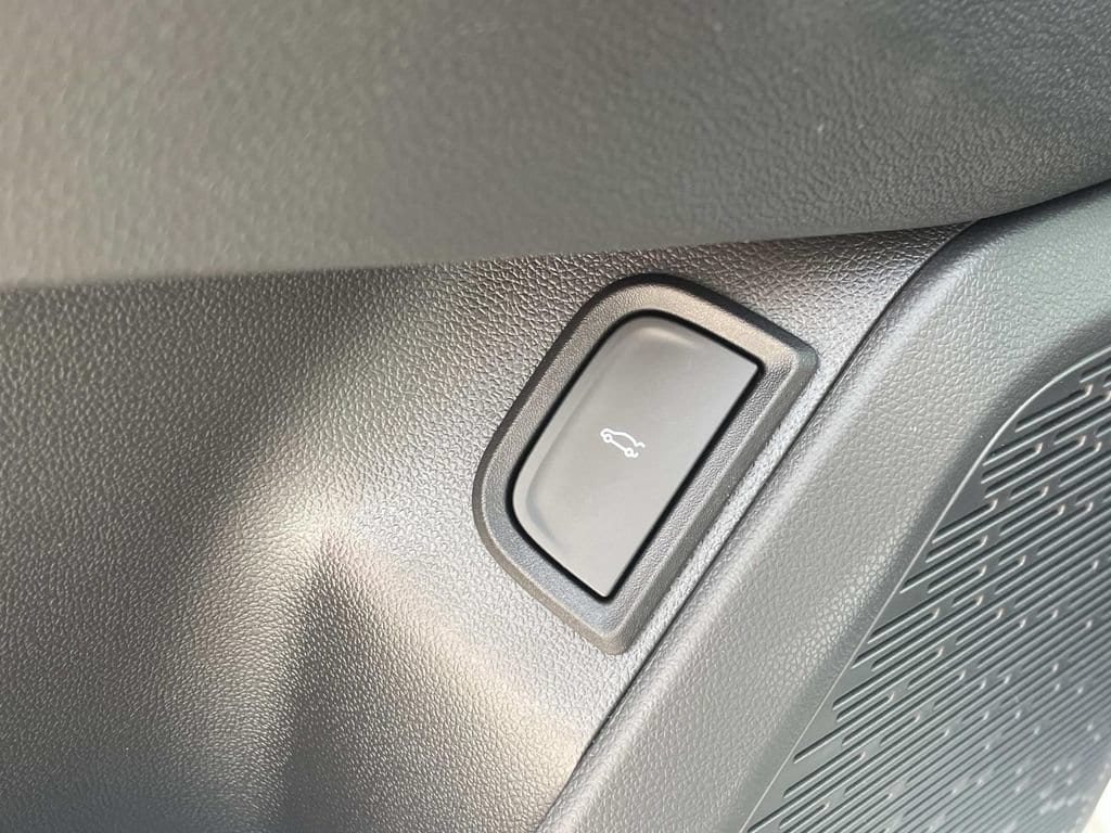 2027 Chevrolet Equinox LT - Photo 17