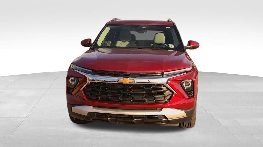 2025 Chevrolet Trailblazer LT photo 3