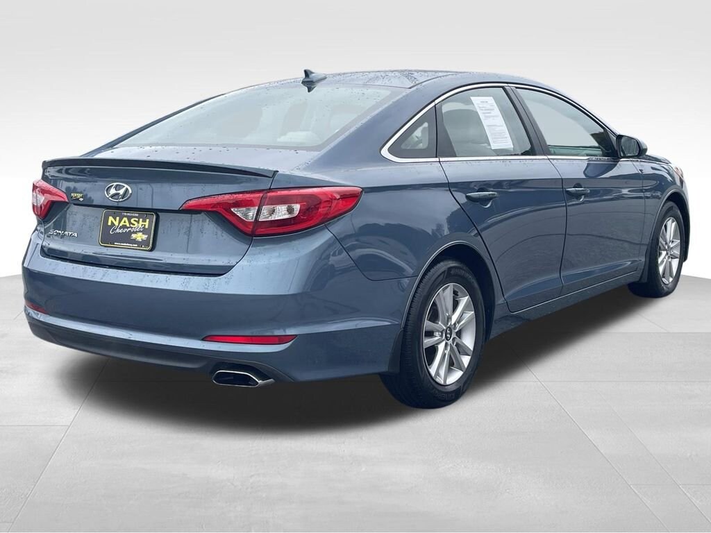 Used 2017 Hyundai Sonata SE Sedan