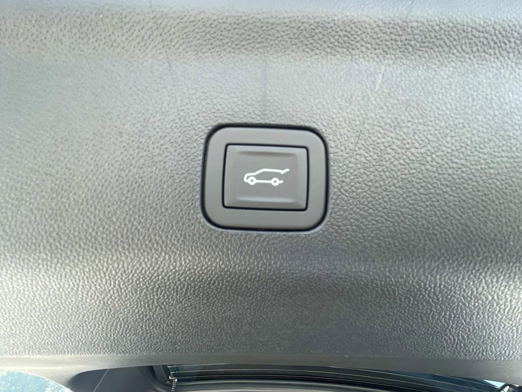 2026 Chevrolet Tahoe Premier - Photo 12