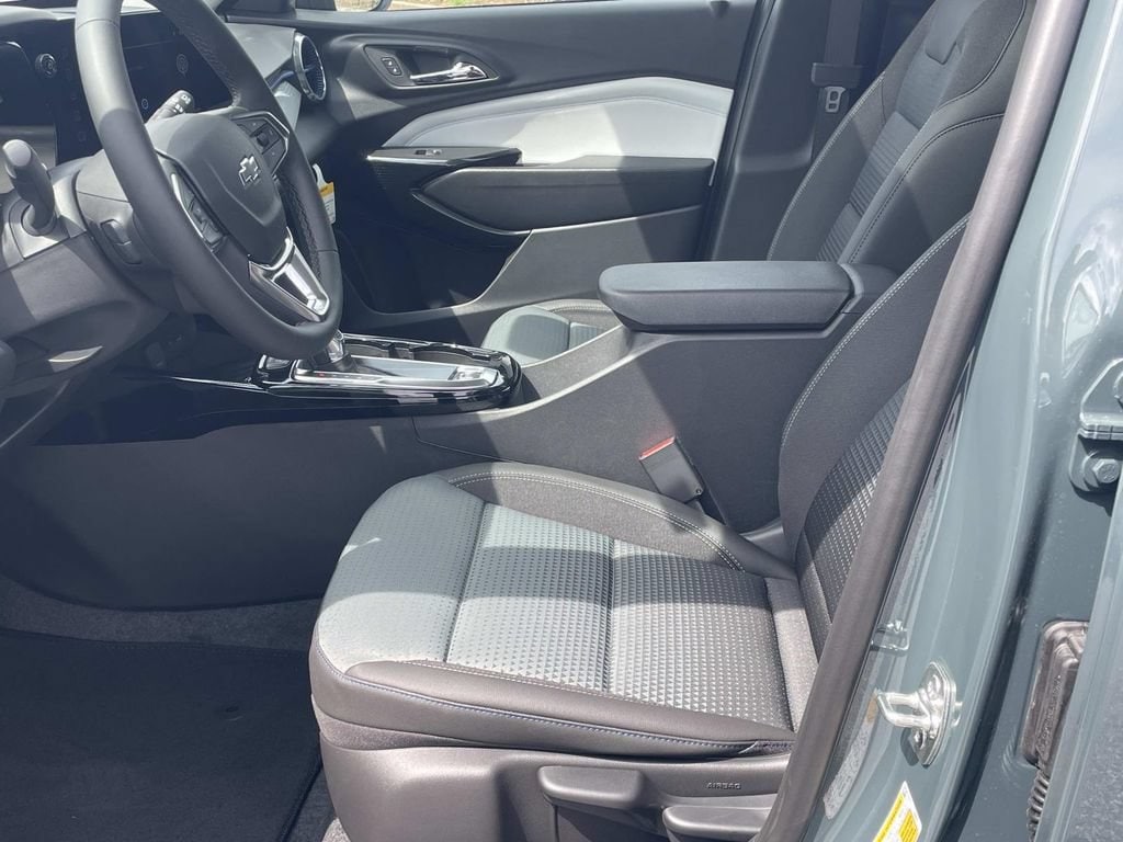 2026 Chevrolet Trax LT - Photo 15