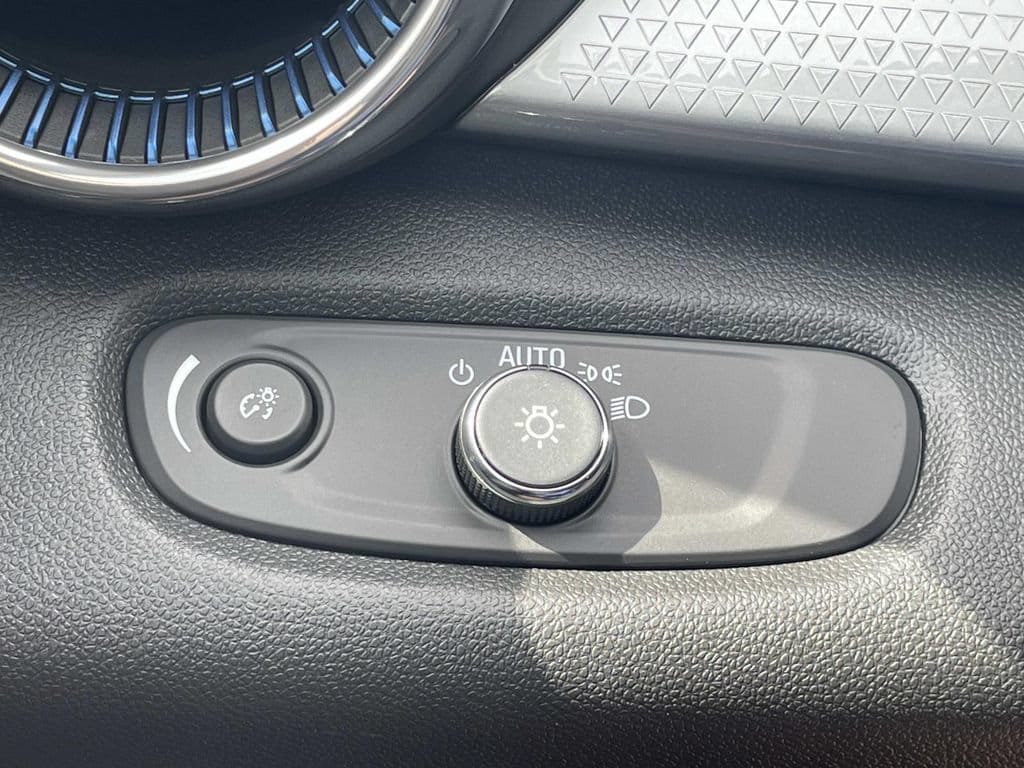2026 Chevrolet Trax LT - Photo 28
