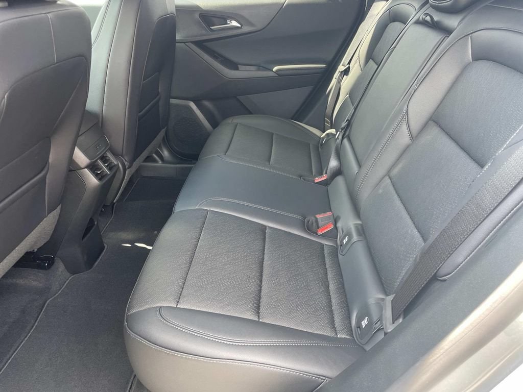 2027 Chevrolet Equinox LT - Photo 13