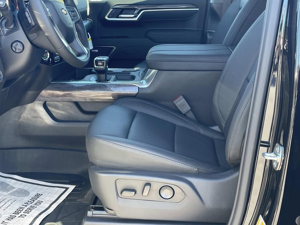 2026 Chevrolet Silverado 1500 LTZ - Photo 18