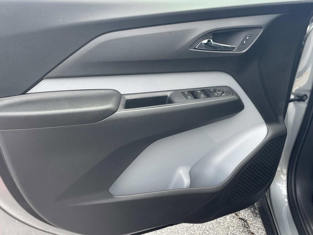 2027 Chevrolet Bolt LT - Photo 13