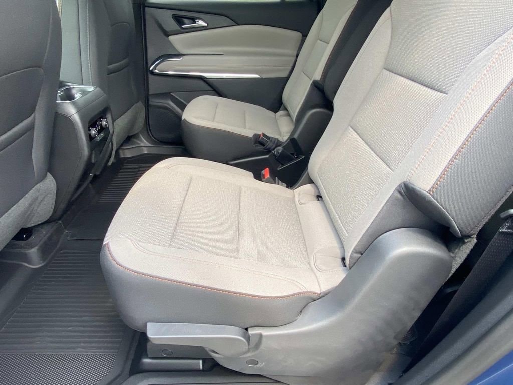 2026 Chevrolet Traverse LT - Photo 13