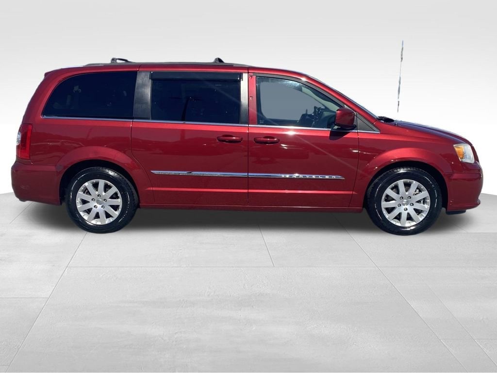 Used 2014 Chrysler Town & Country Touring Van