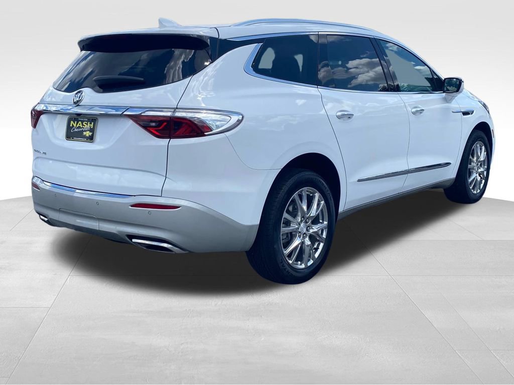 2022 Buick Enclave Essence photo 3
