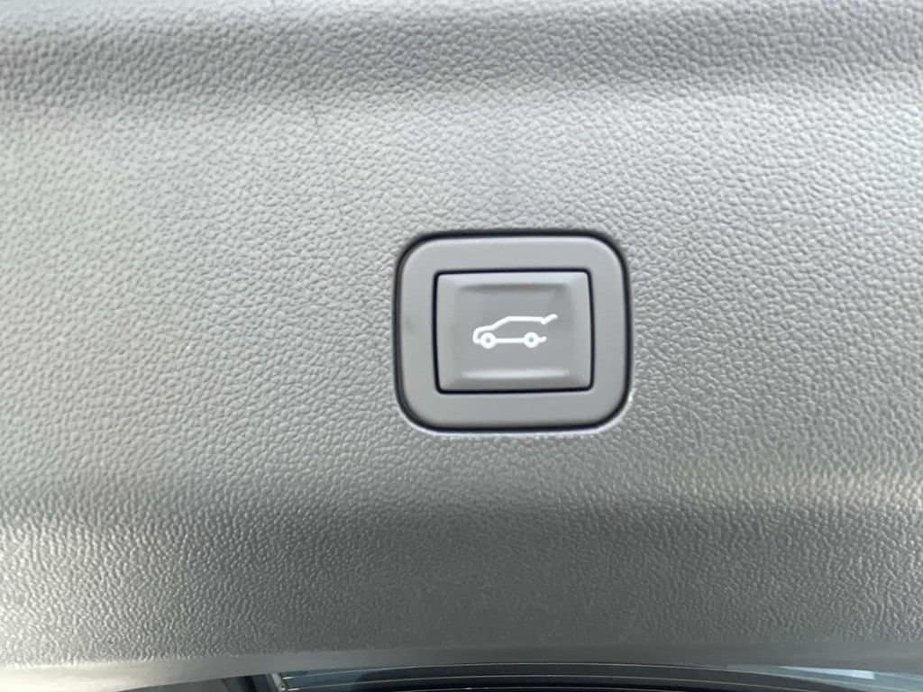 2026 Chevrolet Suburban High Country - Photo 12