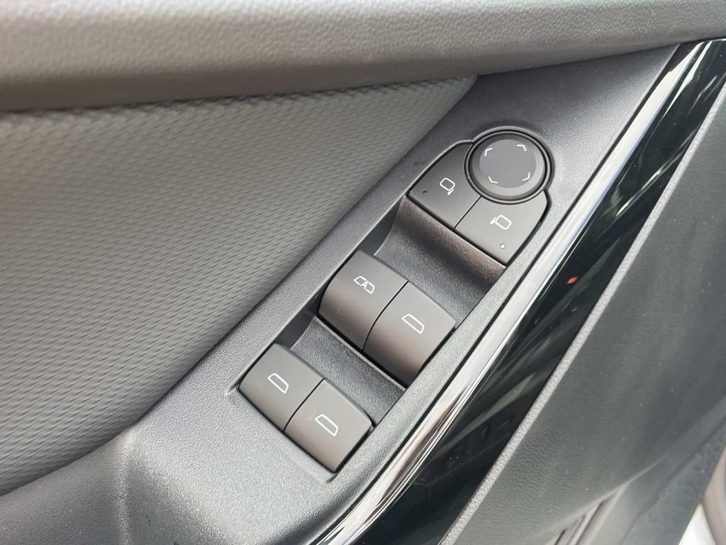 2027 Chevrolet Equinox LT - Photo 16